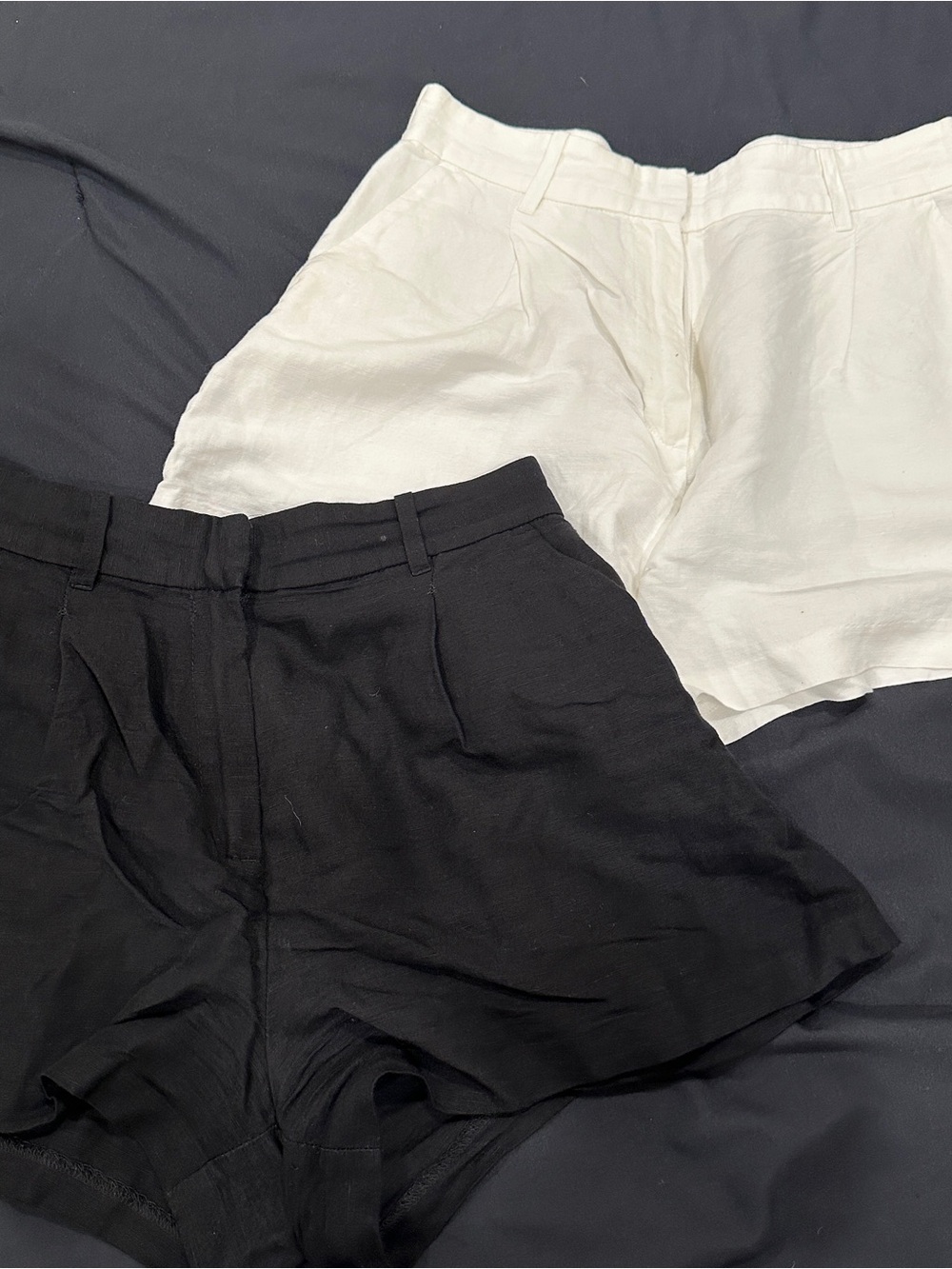 H&M Classic High-Waist Linen-Blend Women’s Shorts in Black and White